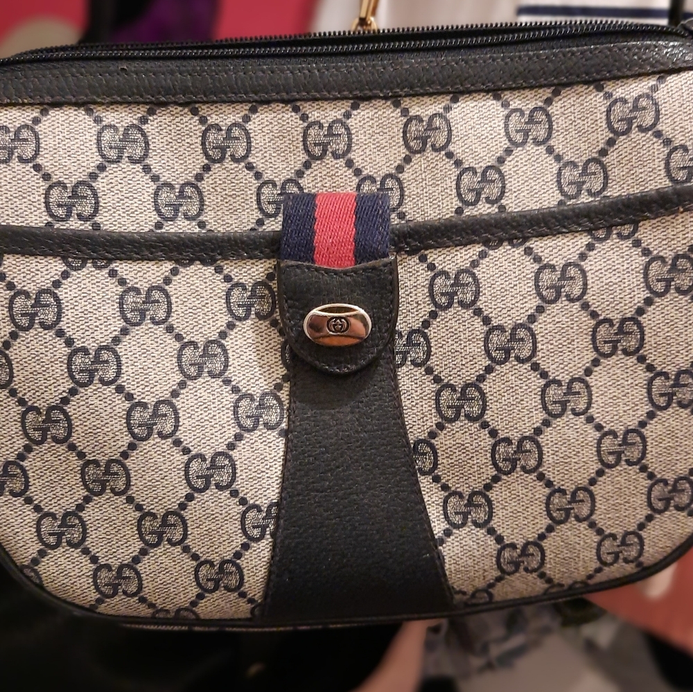 Gucci Bag - Picture 1 of 8